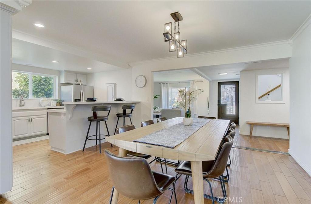 Lovely Beach Home - 2 min walk to the beach - Game Room - Channel Islands! - Housity