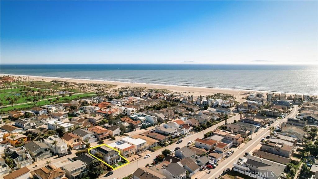 Lovely Beach Home - 2 min walk to the beach - Game Room - Channel Islands! - Housity