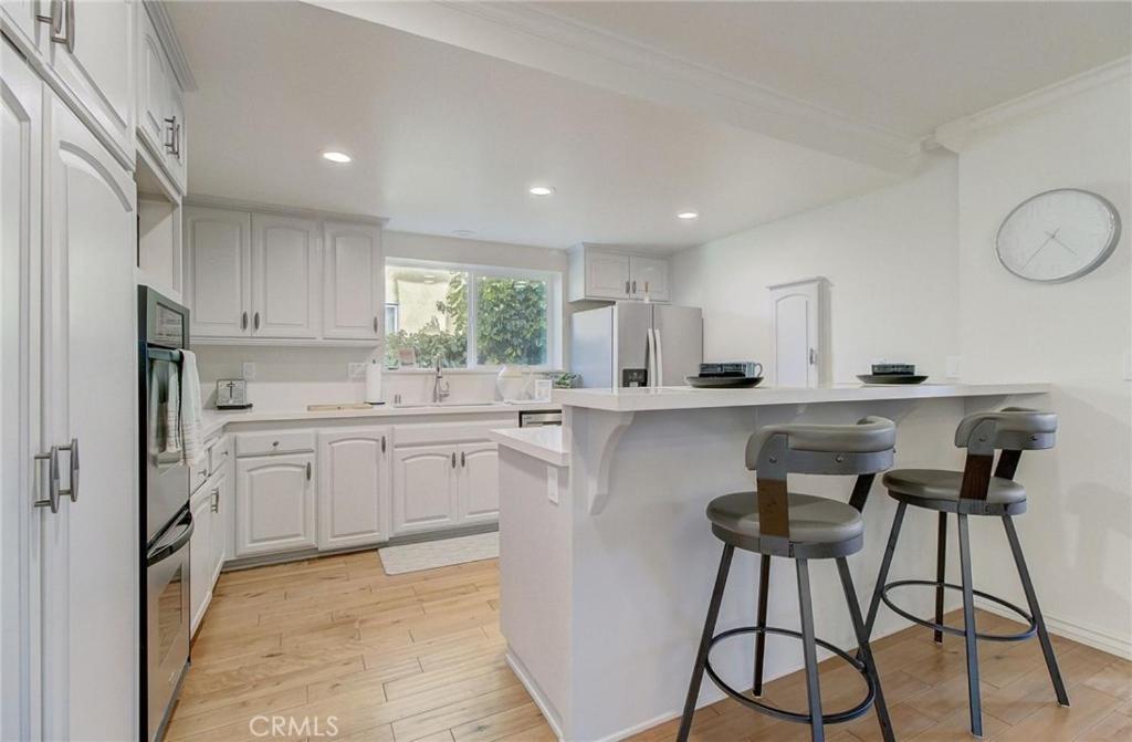 Lovely Beach Home - 2 min walk to the beach - Game Room - Channel Islands! - Housity