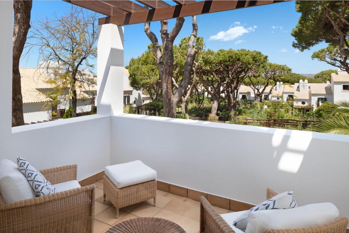 Uma área de estar em Pine Cliffs Hotel, a Luxury Collection Resort, Algarve