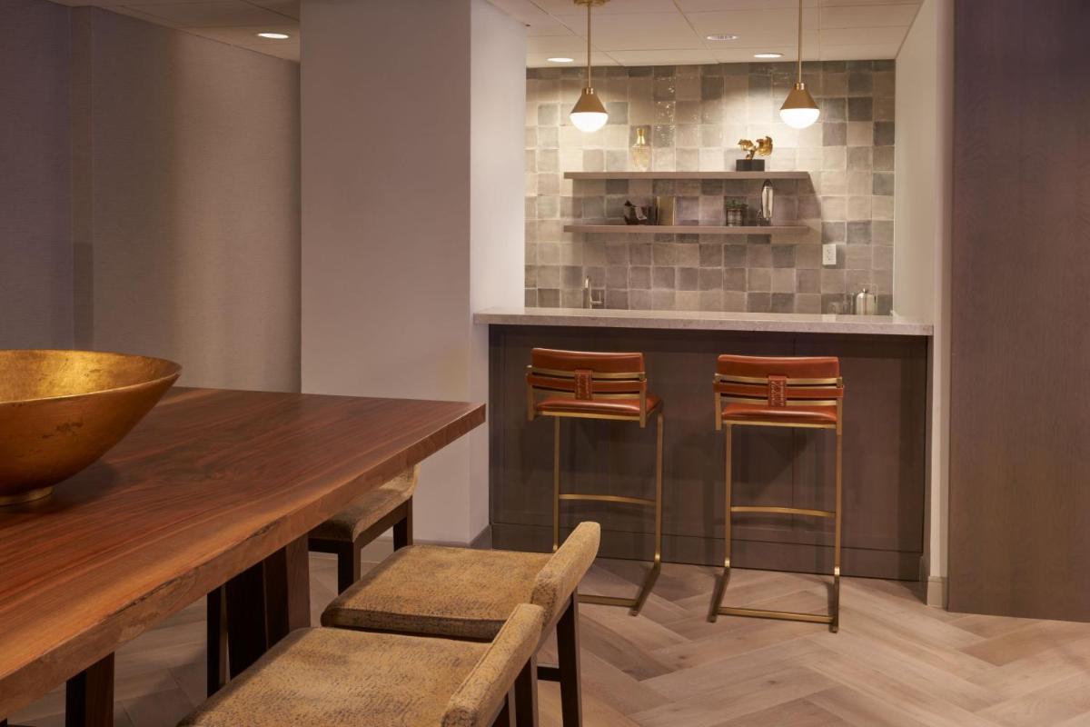 The Westin Indianapolis - Hizvo