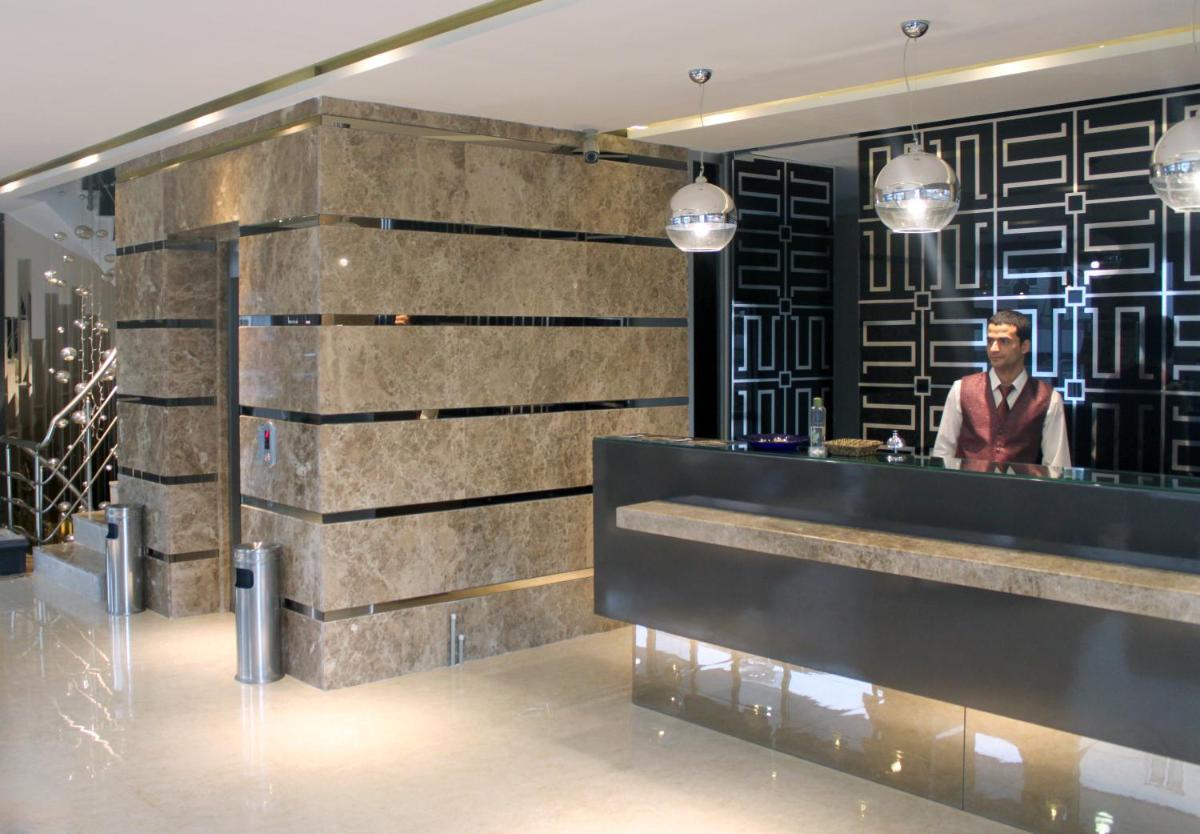 Sultan Hotel - Housity