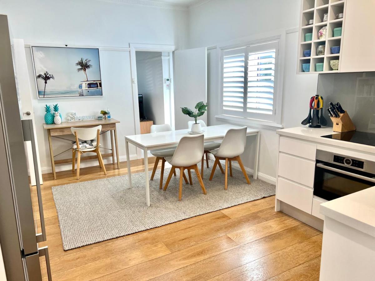 Manly Beach Retreat with free onsite parking - Housity