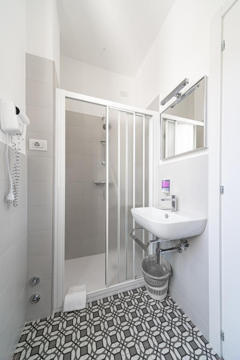 Seven Rooms - Housity