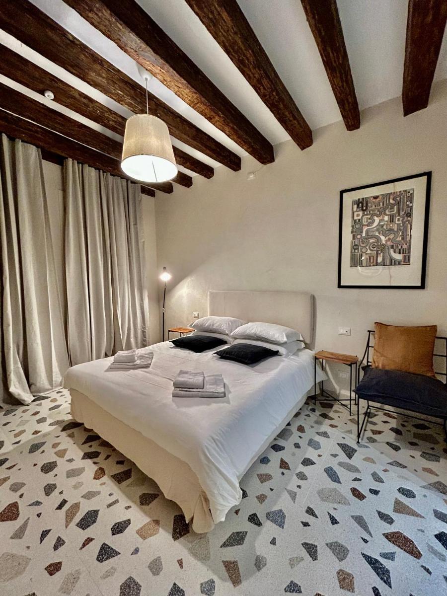 Farini Suites wi-fi - Housity