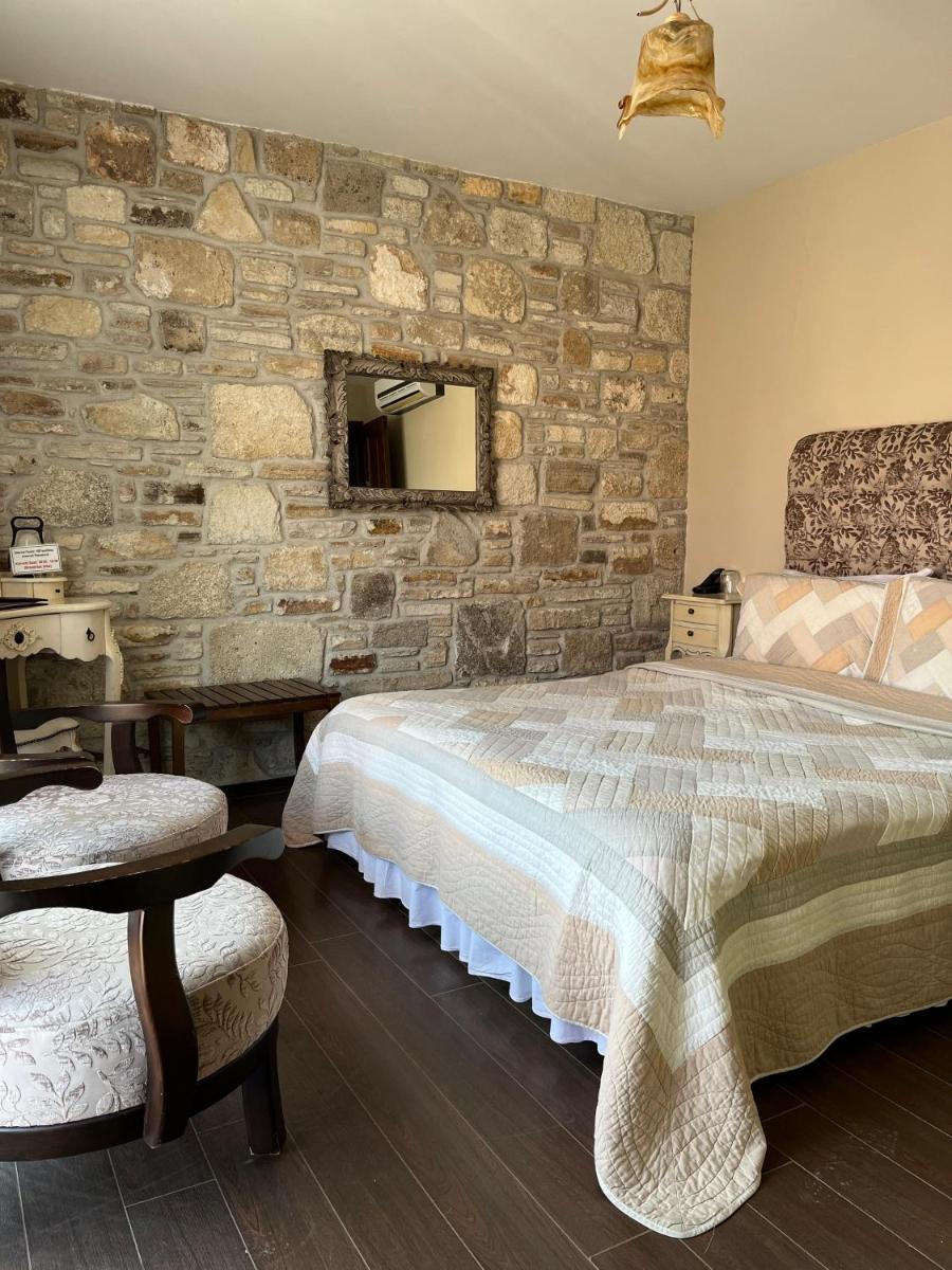 Suitetrails - Griffon Hotel