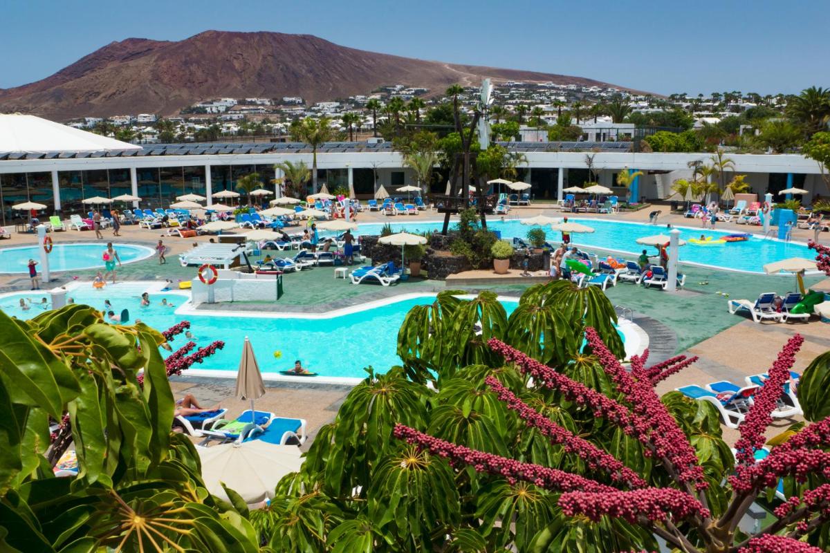 Piscina en o cerca de Relaxia Lanzasur Club - Aqualava Water Park