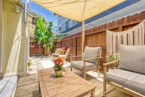 Comfy LBC Paradise bungalow w/AC - Housity