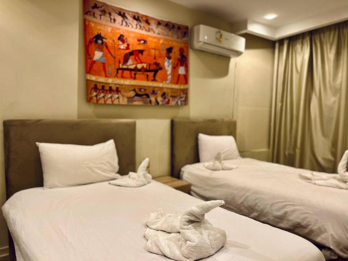 majestic INN pyramids view - Housity