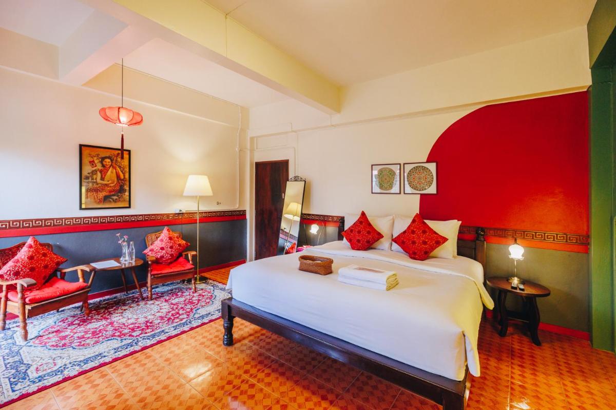 Sleeper House - Housity