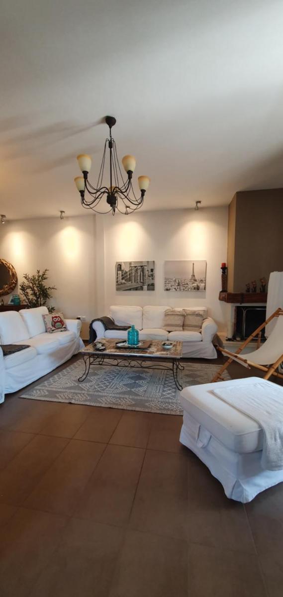 Helen of Troy House - Housity