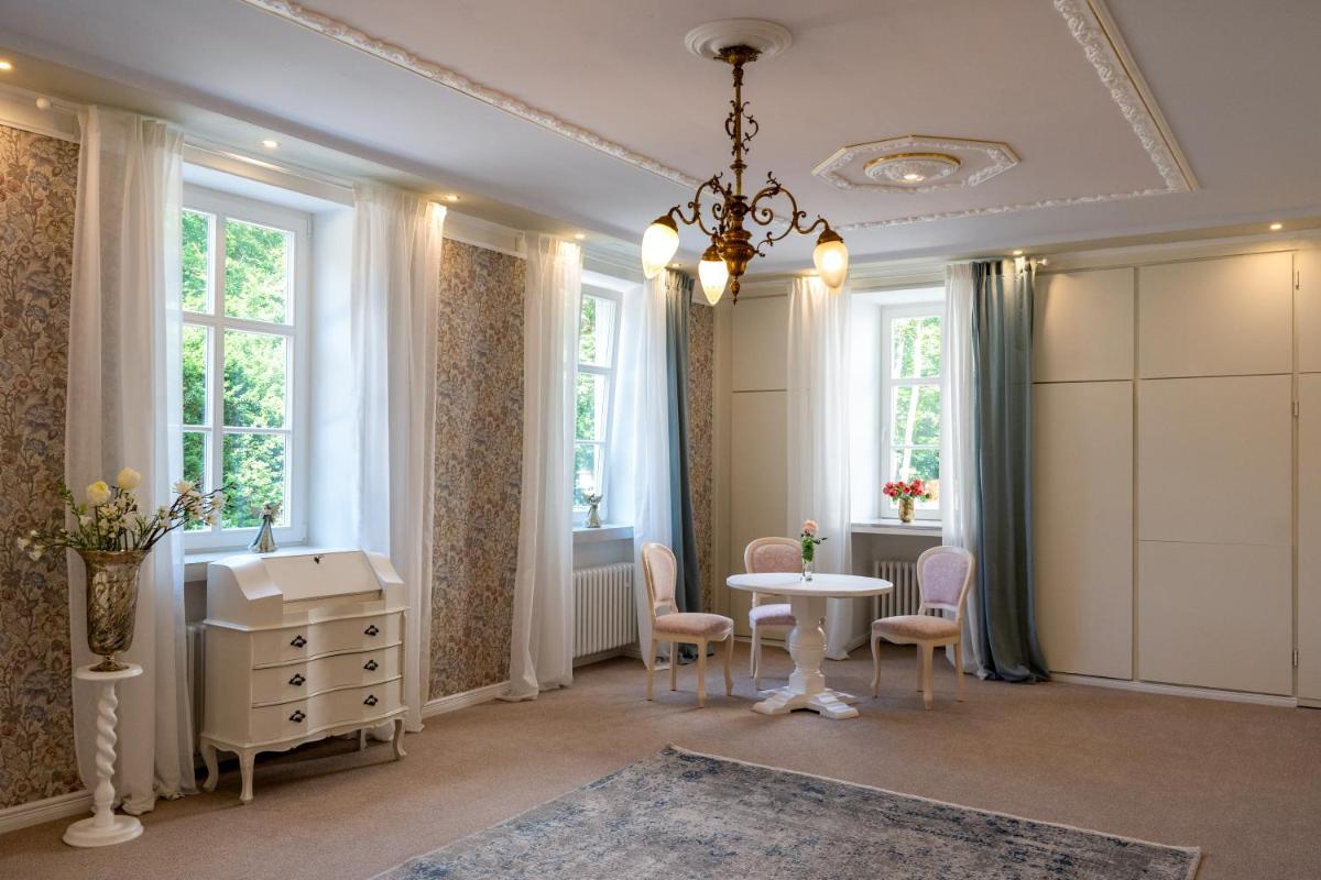 Schlosshotel Wilhelmsthal - Housity