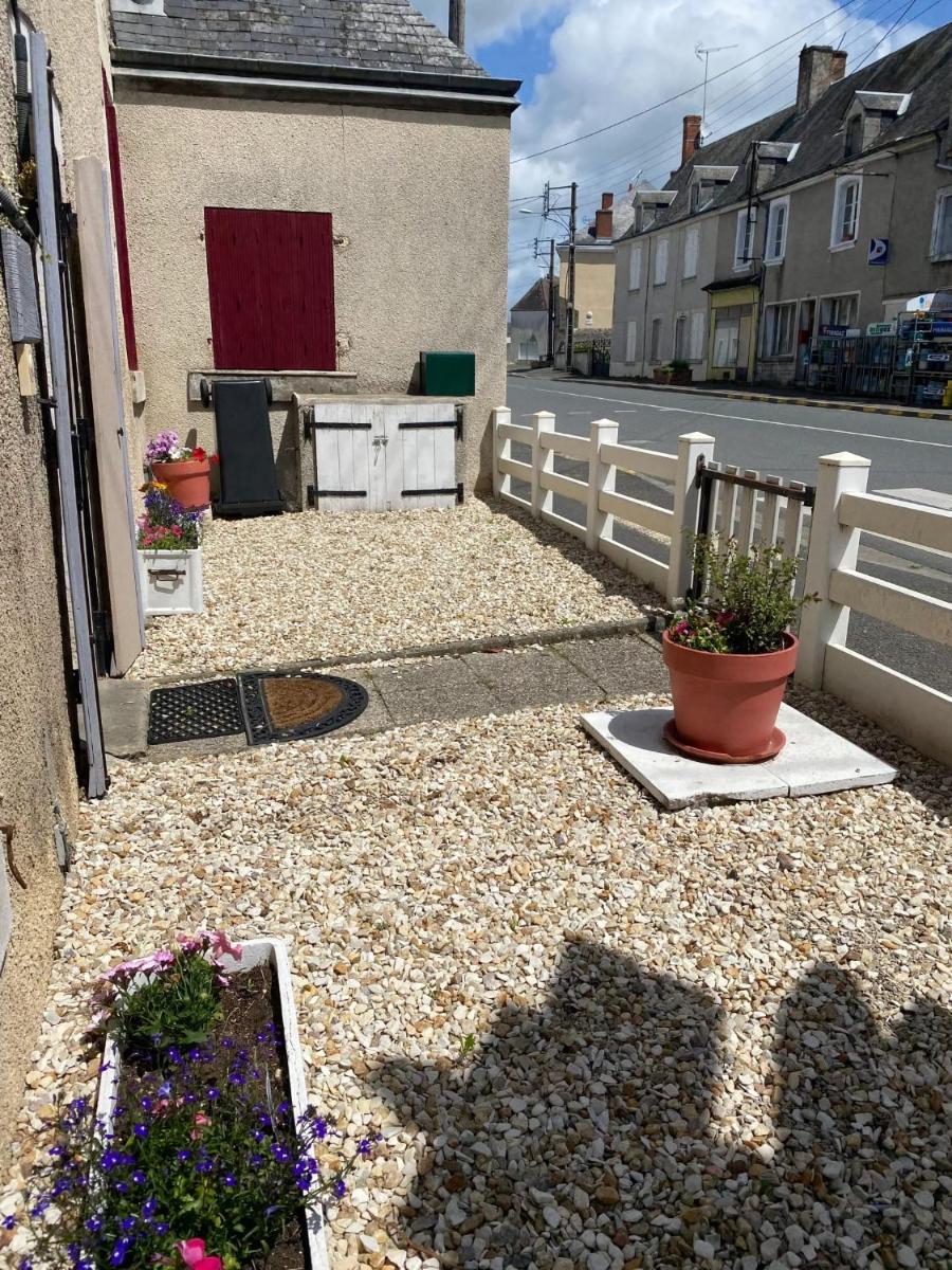 Maison confortable a Clion avec parking prive - Housity