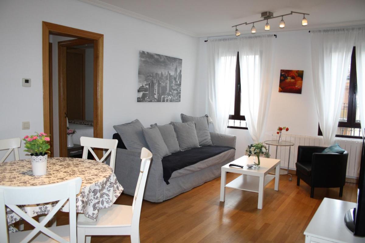 Apartamentos Alfonso XIII - Housity