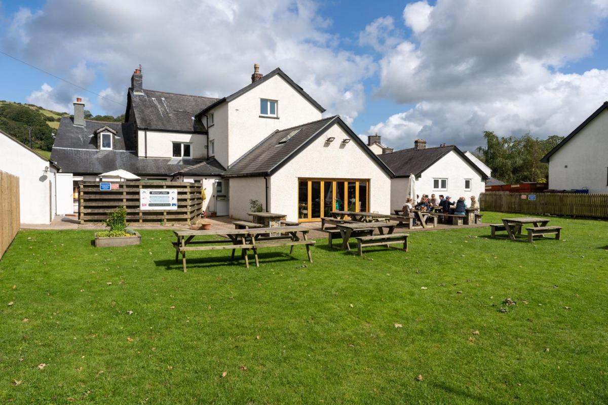 Glan Yr Afon - Housity