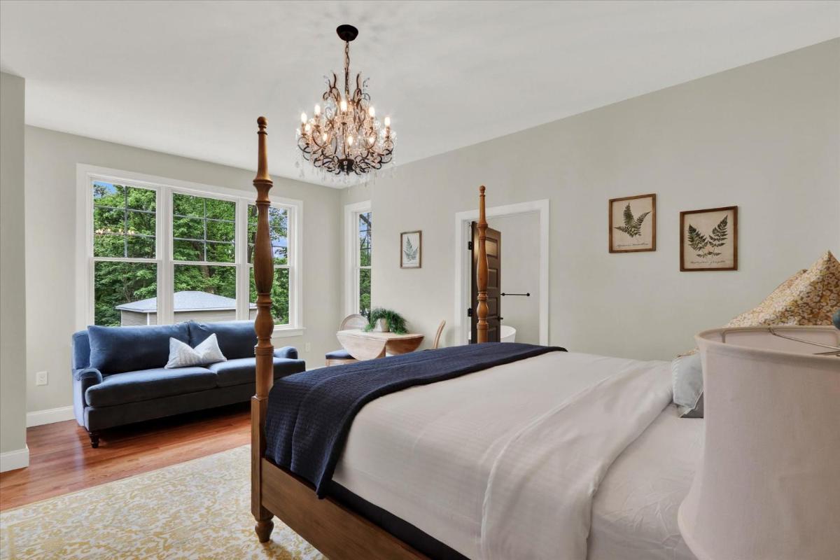 The South Mountain Inn - Housity