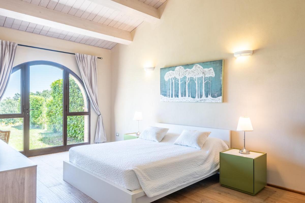 Villa Falco with terrace and garden - Cignella Resort Tuscany - Housity
