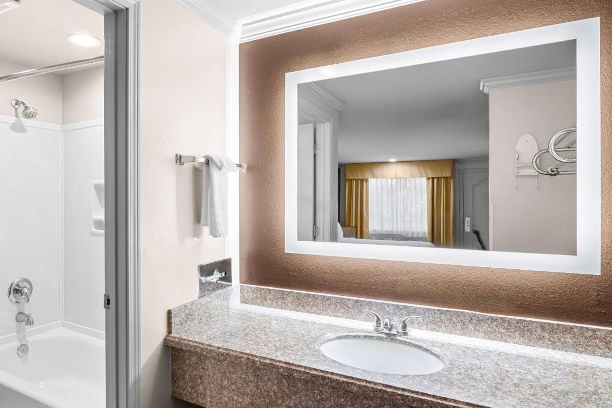 SureStay by Best Western Lakeview - Housity