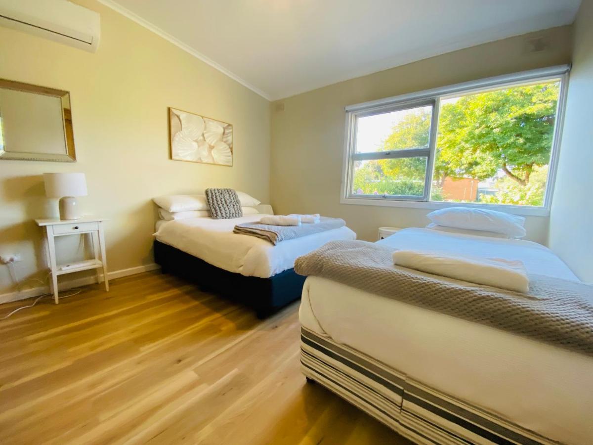 Large Home and Yard Gateway to Barossa, Davoren Park - Housity