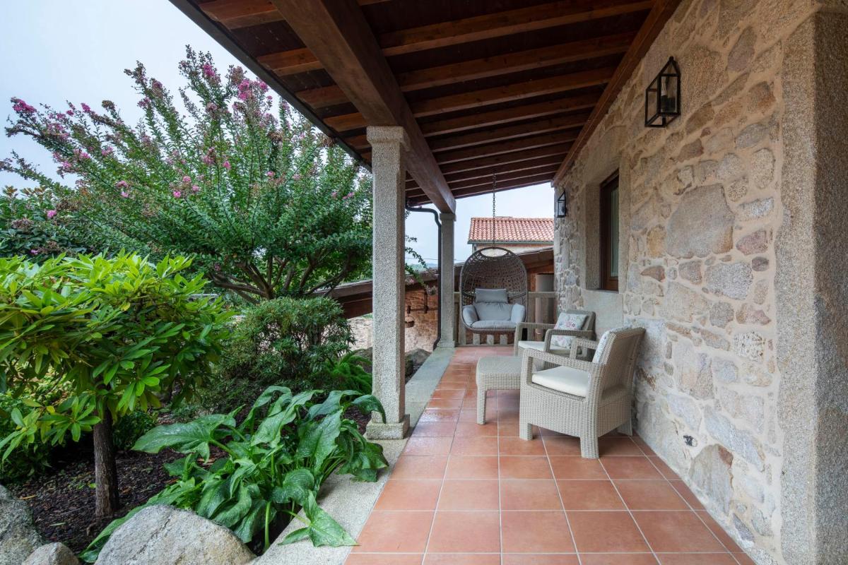 Lar de Arousa 1 - Housity