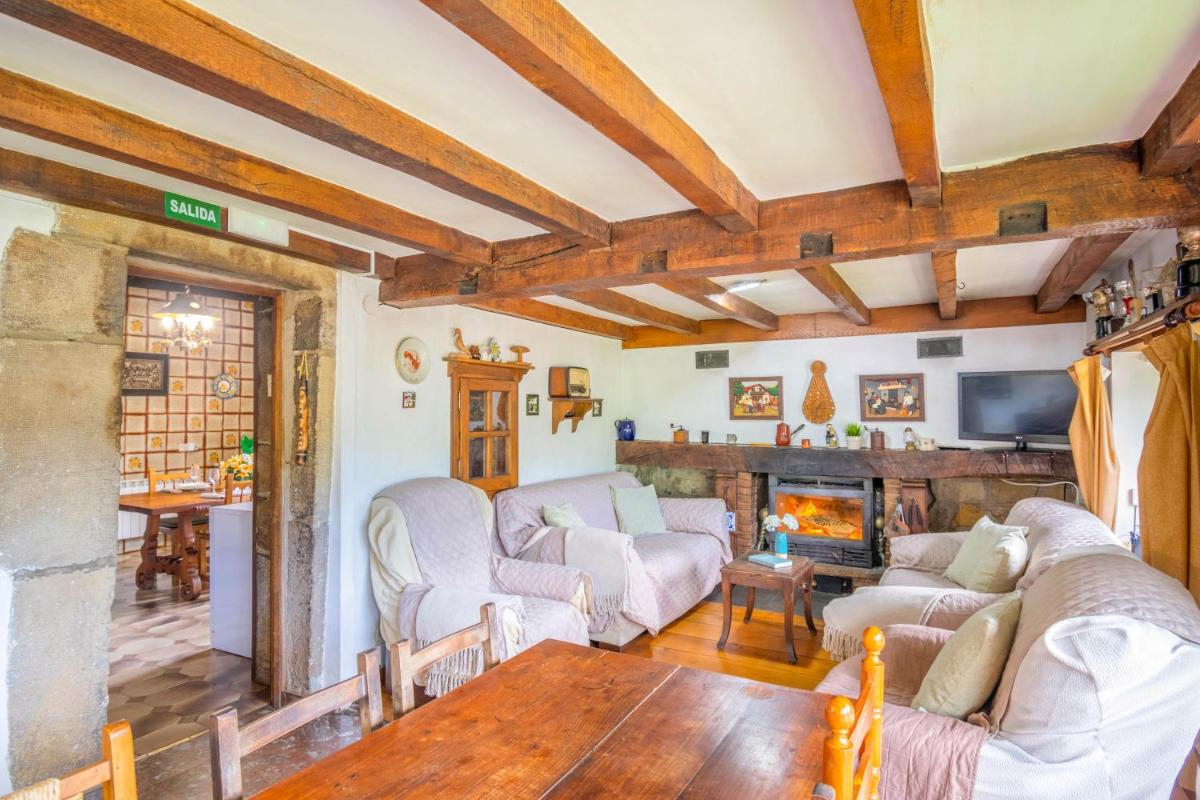 Casa rural Arotzenia, hogar rústico en pleno valle de la Ulzama - Housity
