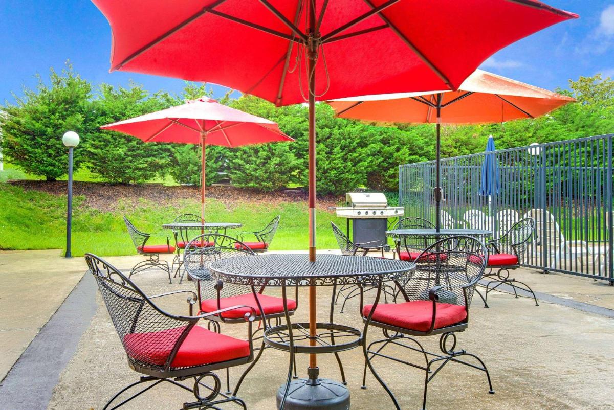 Days Inn by Wyndham Towson - Housity