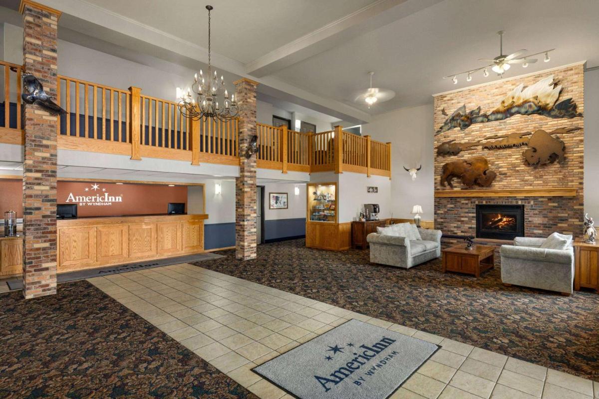 AmericInn by Wyndham Havre - Housity