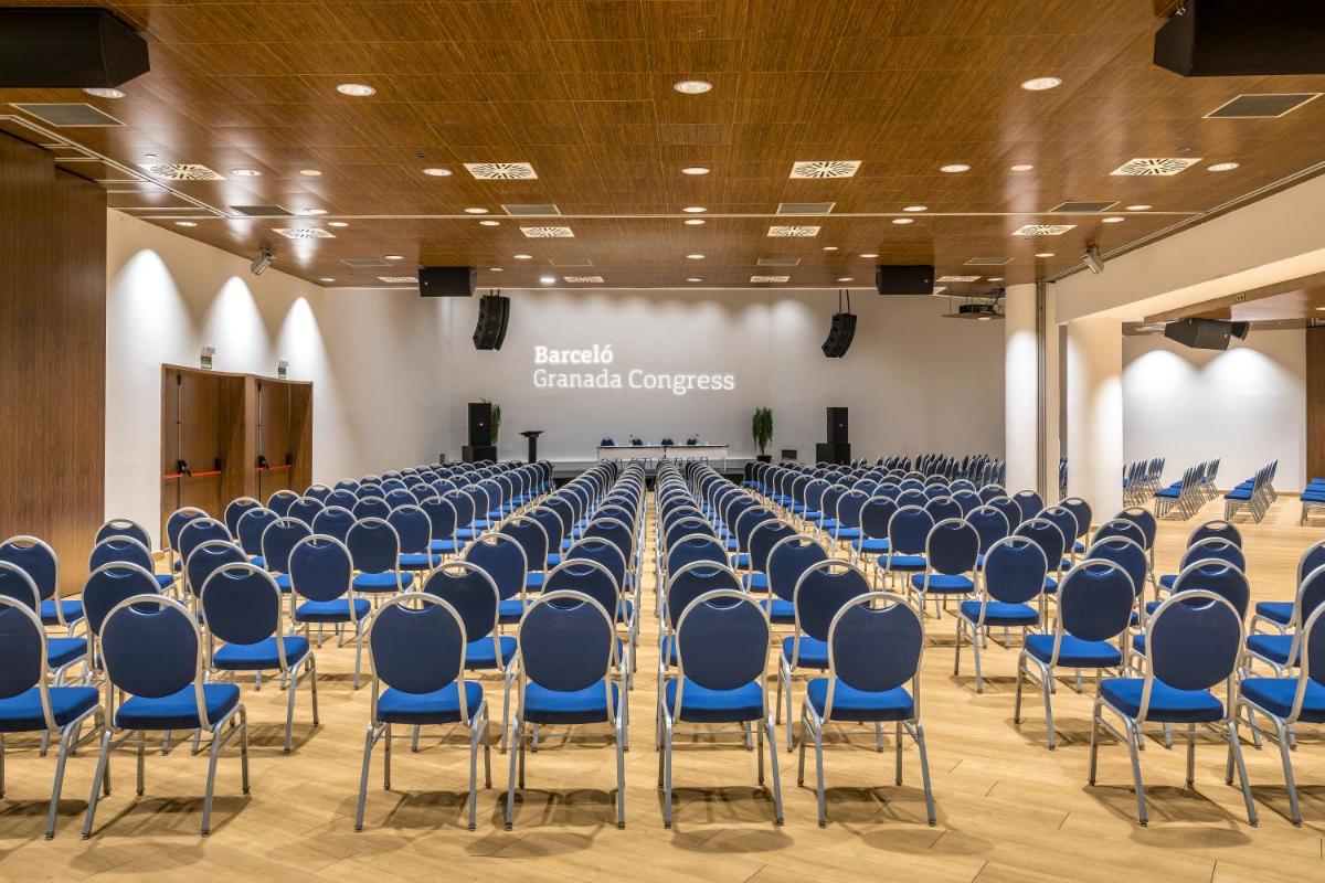 Zona business o sala de conferencias en Barceló Granada Congress