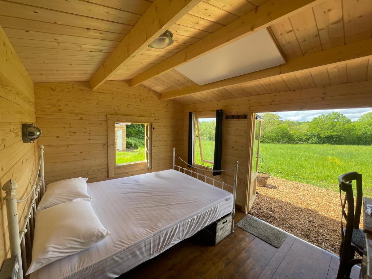 The Hoppers Hut - Housity