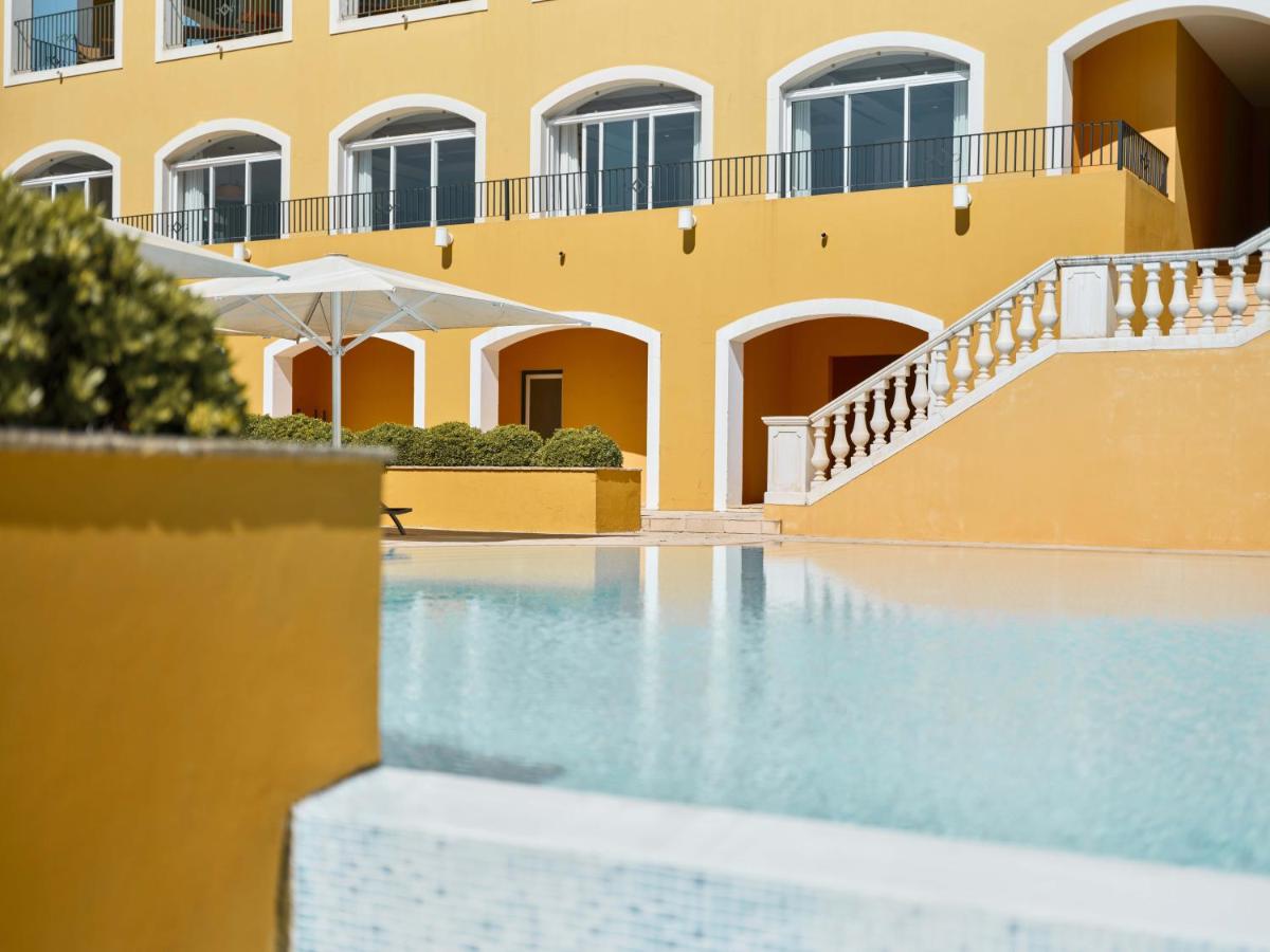 A piscina em ou perto de Dolce CampoReal Lisboa