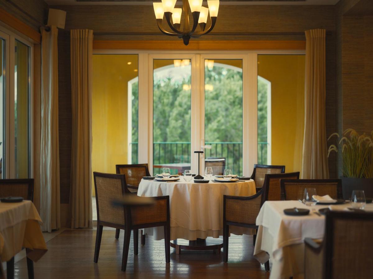 Um restaurante ou outro lugar para comer em Dolce CampoReal Lisboa