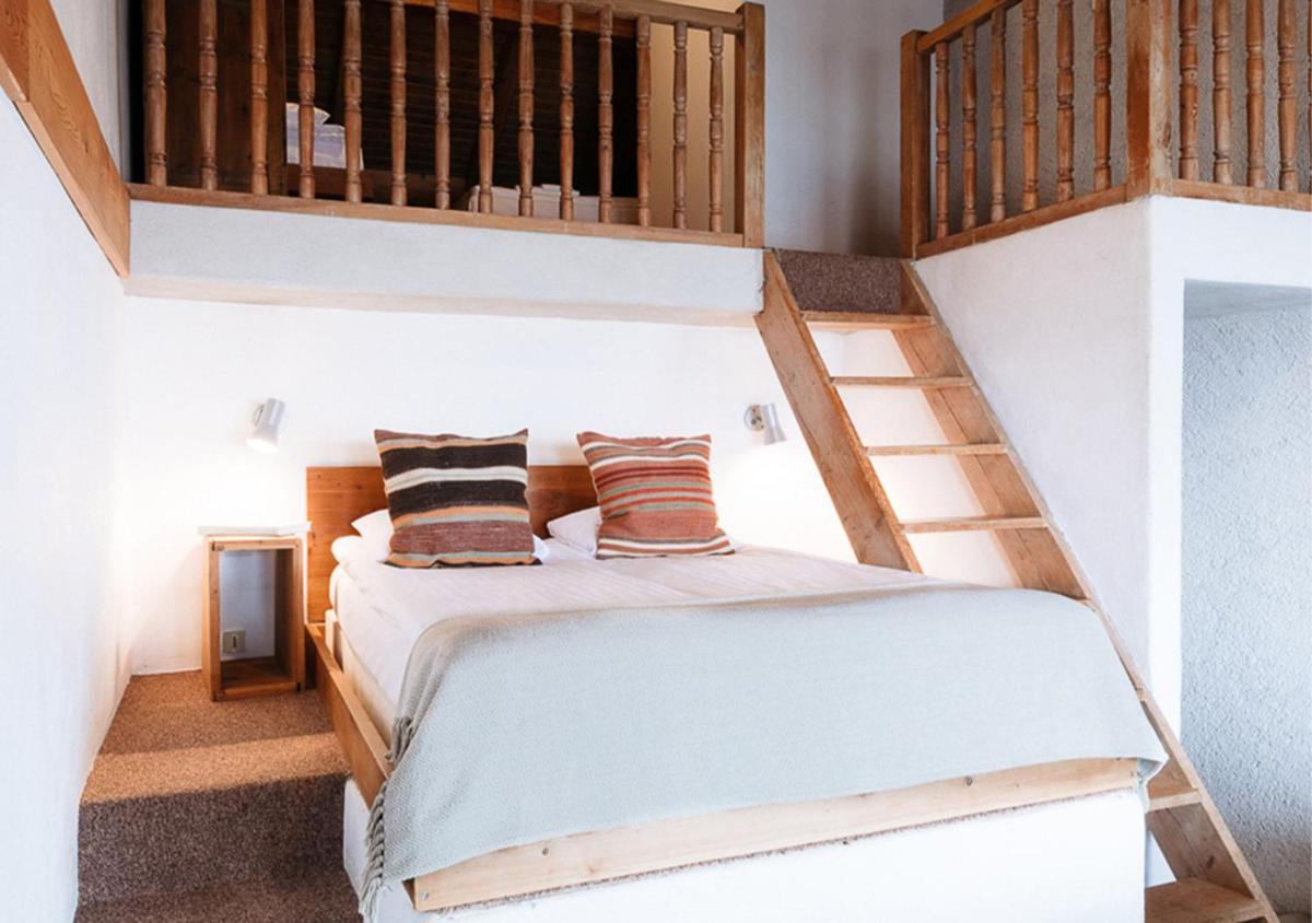 Langley Hotel La Vieille Ferme - Housity