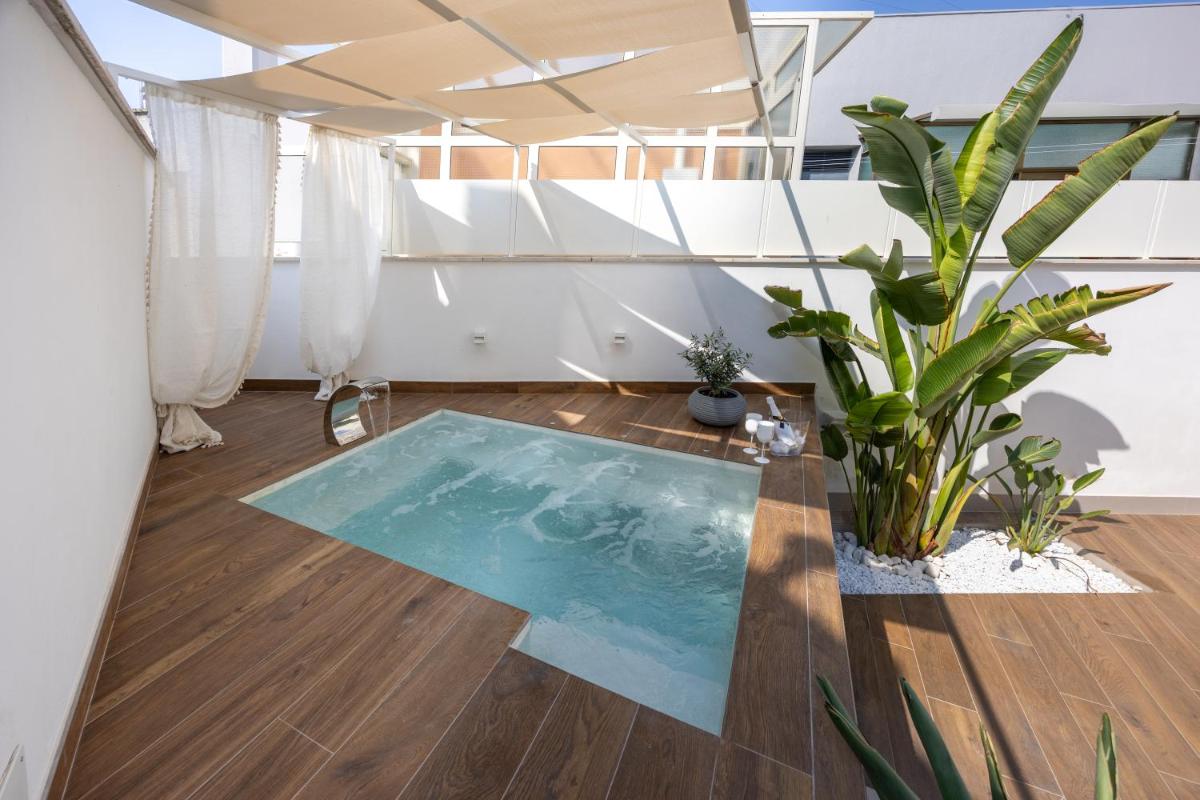 Miro Luxury Home - Housity