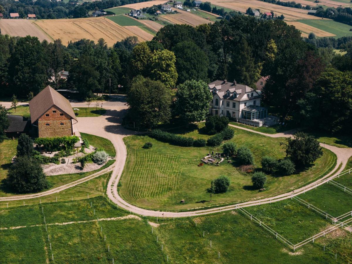 Oaza Leńcze - Dwór Leńcze - Housity