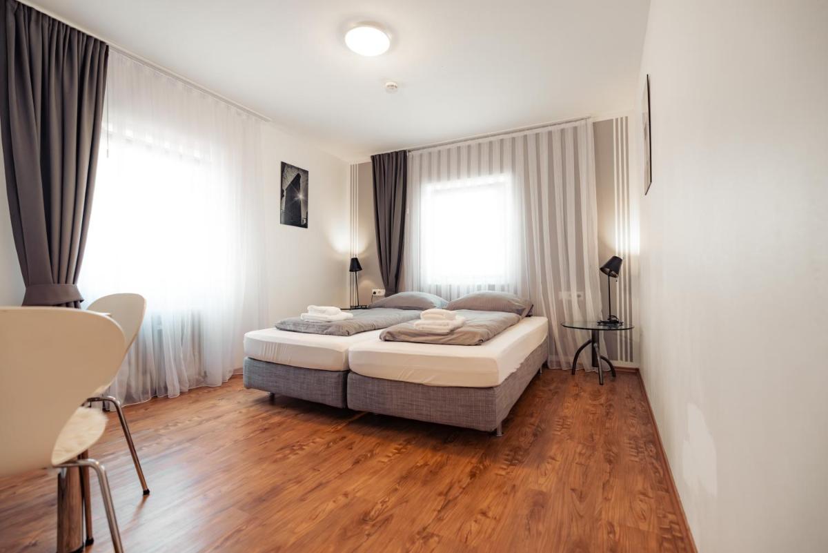 Three Corners - Housity