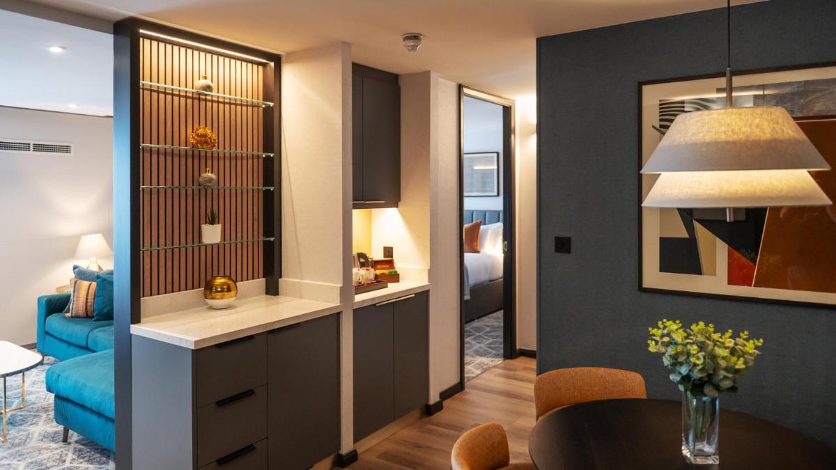 Crowne Plaza Birmingham City by IHG - Hizvo