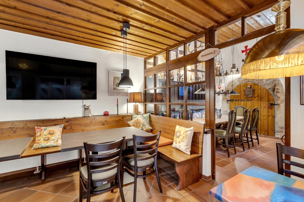 Artistique Hotel - Housity