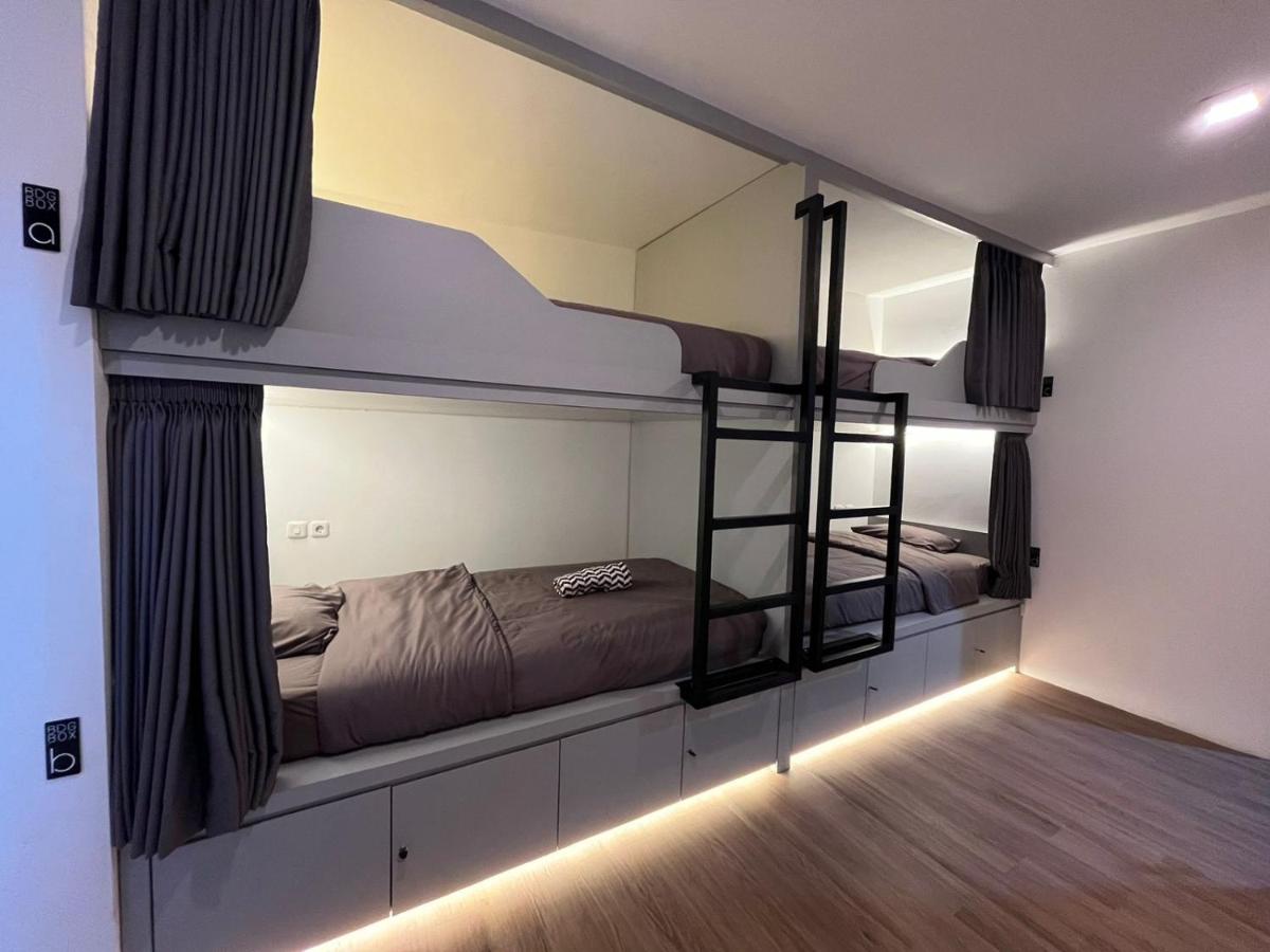 BDGBOX - Sleeping Pod di Setiabudi - Housity
