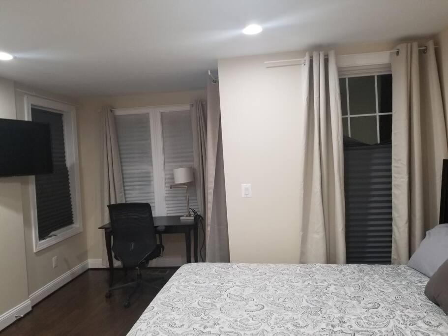 Beautiful New 4 Bedroom 3 Bath Family Home Or 1 BR Apt Nr Howard U Downtown NW DC - Housity