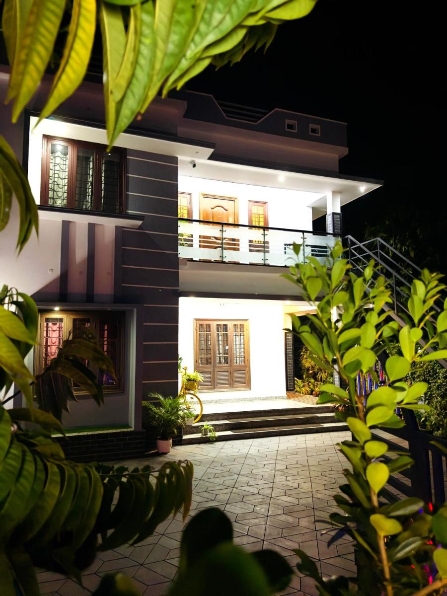 7s Castle Munnar Mountain View Homestay - Housity