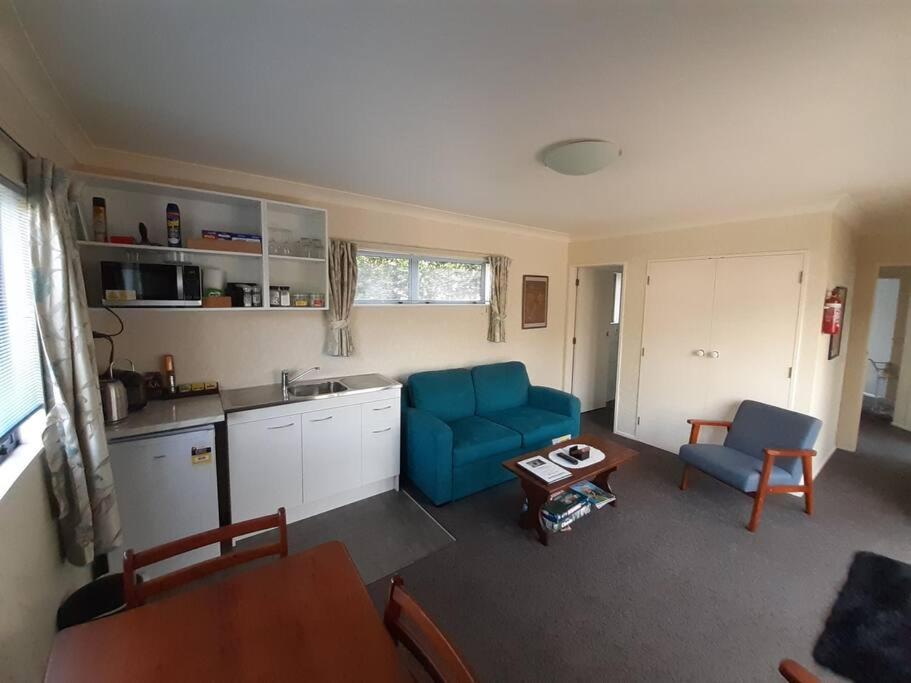 Suitetrails - Tyndall BnB Private & Cosy 1 bedroom unit