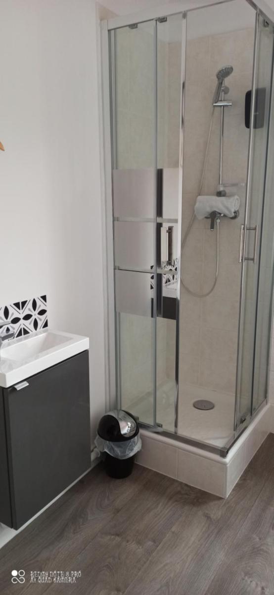 Hotel de la Place - Housity