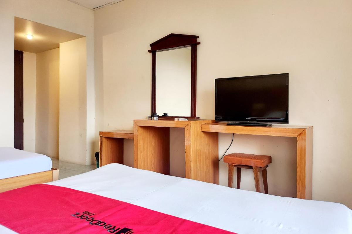 RedDoorz Near Pelabuhan Sri Bintan Pura Tanjungpinang - Housity