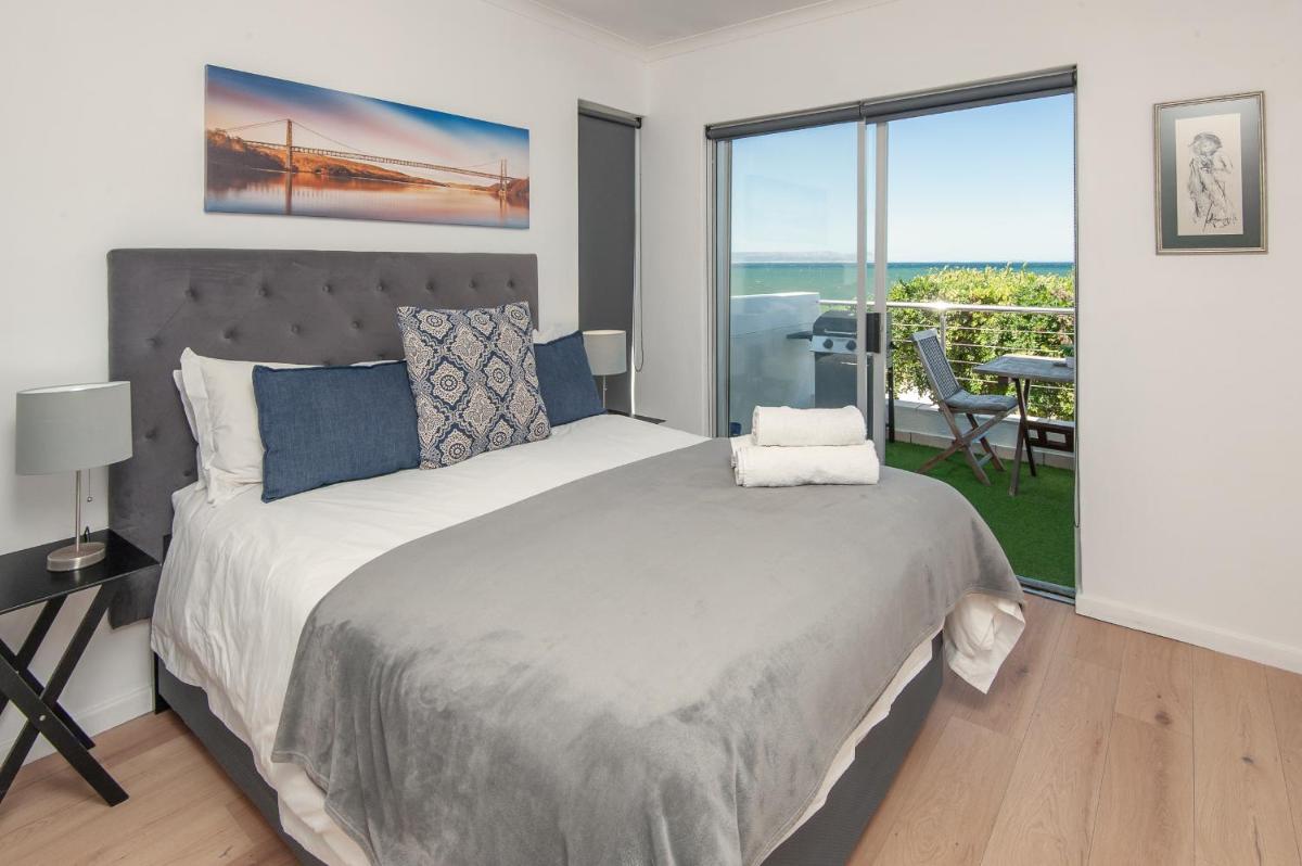 64 Whalerock Estate - Housity