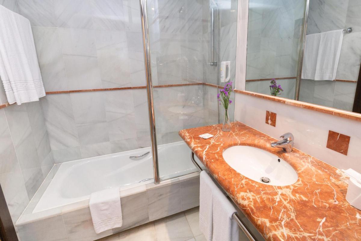 Un baño de R2 Hotel Pajara Beach