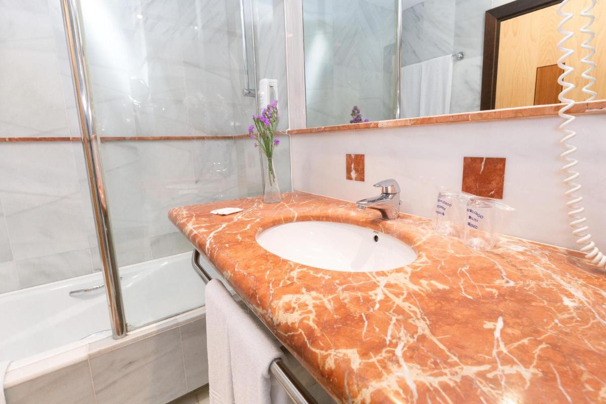 Un baño de R2 Hotel Pajara Beach