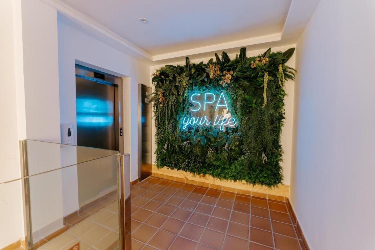 Imagen de la galería de R2 Buganvilla Hotel & Spa, en Morro del Jable