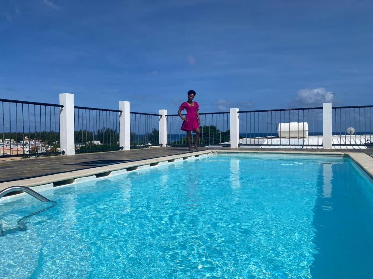 Modernes Apartment & Pool mit Mega Aussicht - Housity