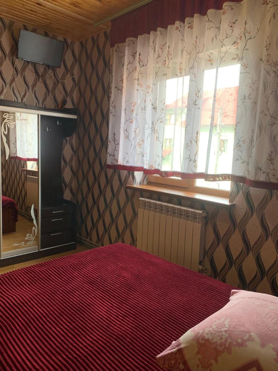 Аура Карпат - Housity