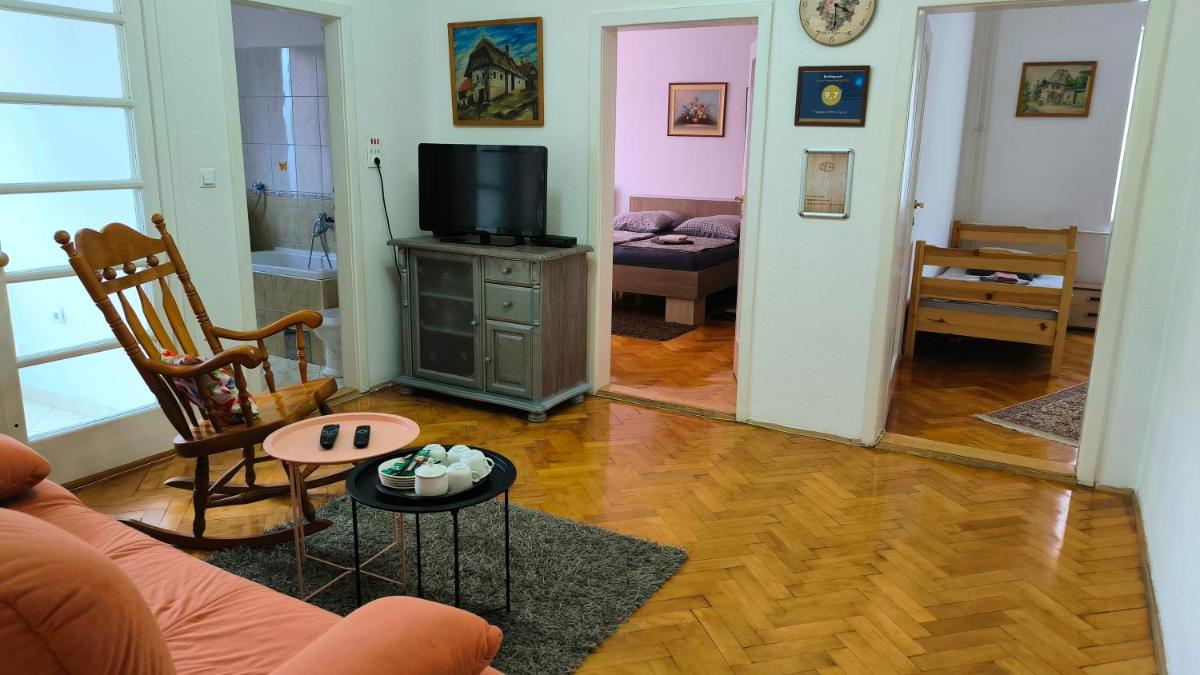 Trosoban stan u Zenici - Housity